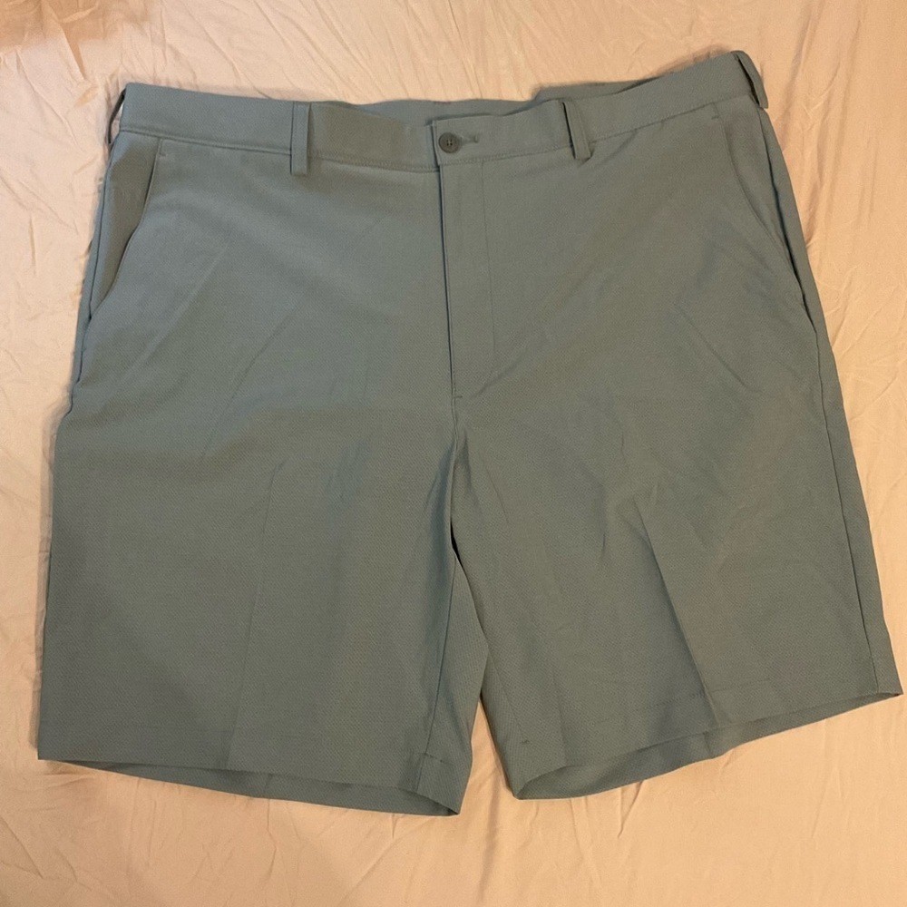 PGA TOUR Men’s flat front Golf Shorts Size 40